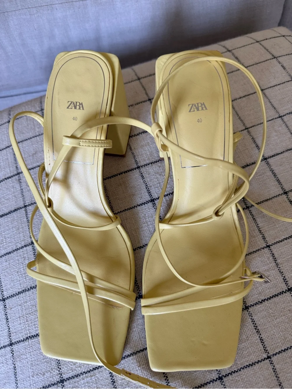 Zara Pale Yellow Strappy Block Heel Sandals - Picture 8 of 10